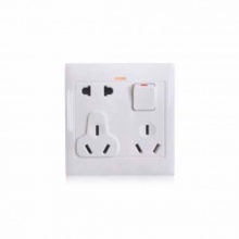 博格A1一位單控開關(guān)帶二三三極插座A1233